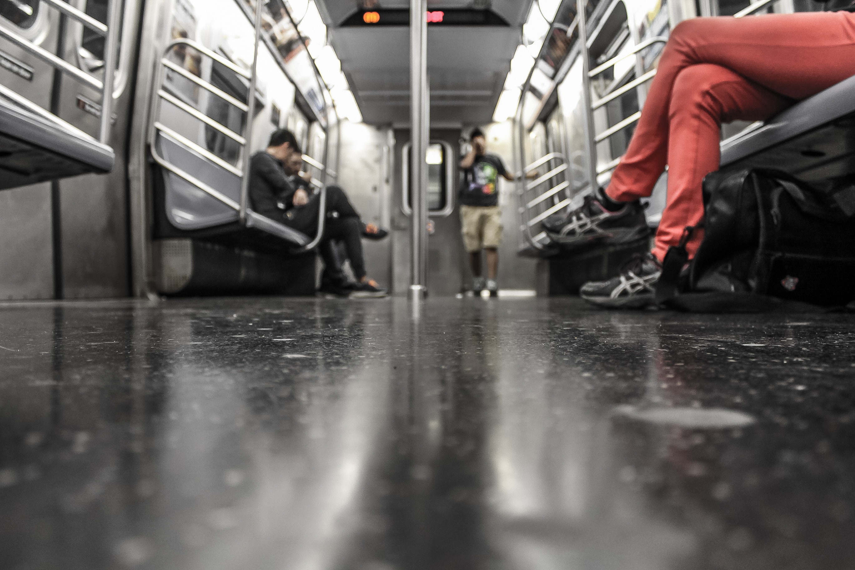 Commuters Help Anxious Jobseeker Before Job Interview Rezoomo Blog commuters-help-anxious-jobseeker-before-job-interview-rezoomo-blog
